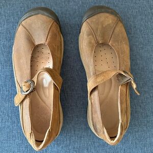 Keen Toyah Brown Suede Mary Jane’s 39